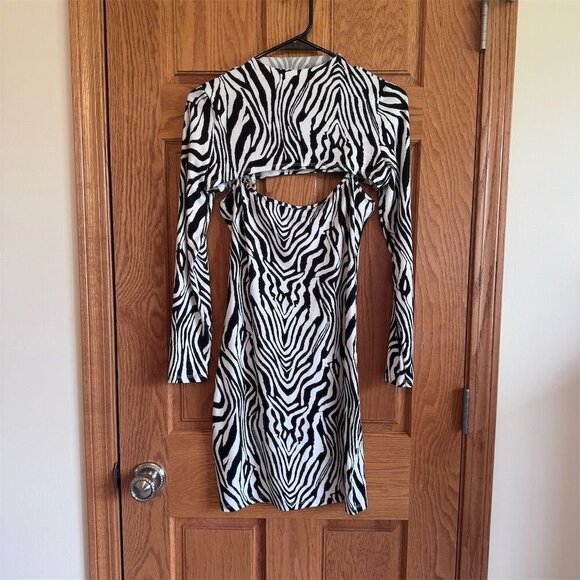SHEIN ICON Zebra Stripe Super Crop Top and Cami Dress Black White M New - Picture 2 of 9